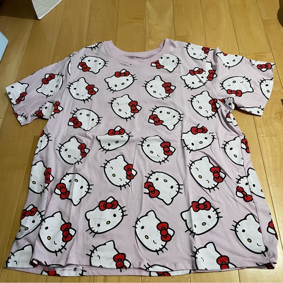 2 hello kitty tops - Picture 2 of 9